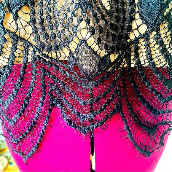 Express Lace Racerback Crop Top. XS. - Picture 6 of 7